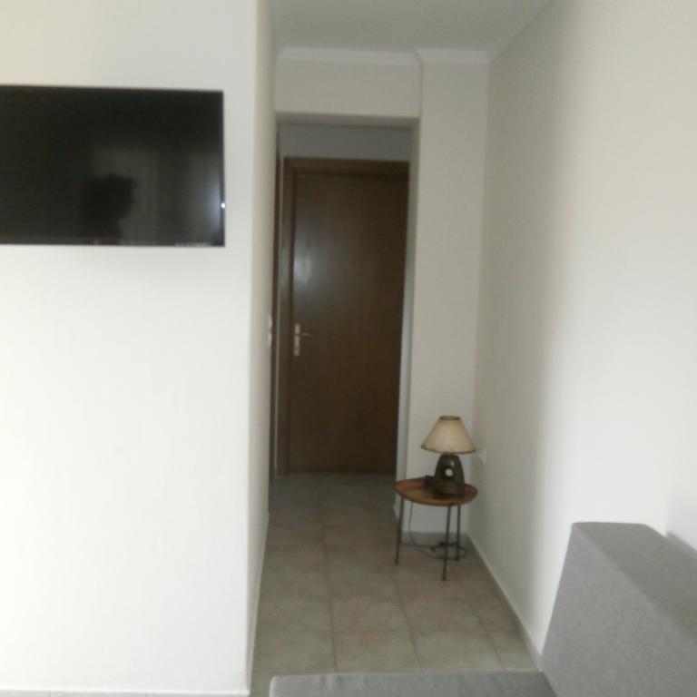 Daniela Apartments Nea Roda Exterior foto